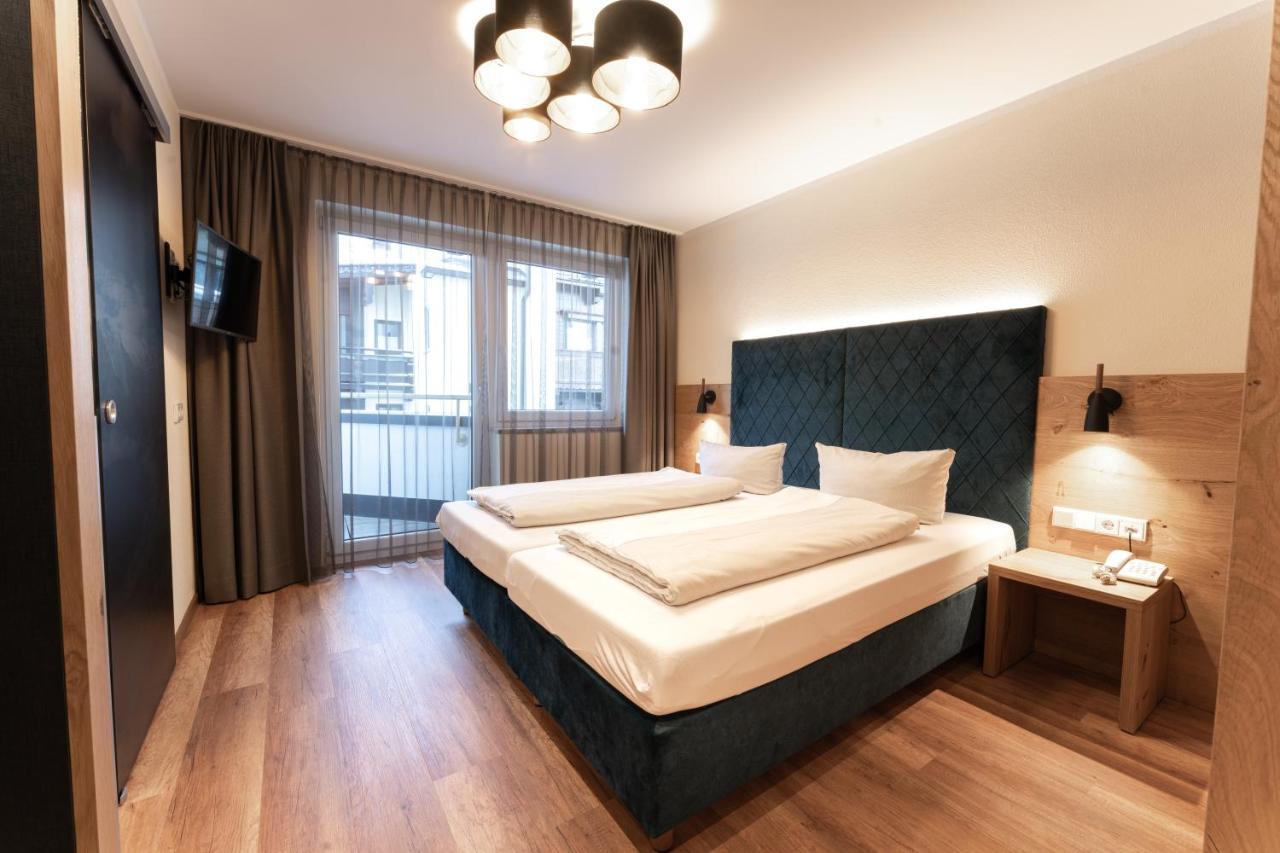 Aparthotel Dorfplatzl Garni Tux Exterior foto